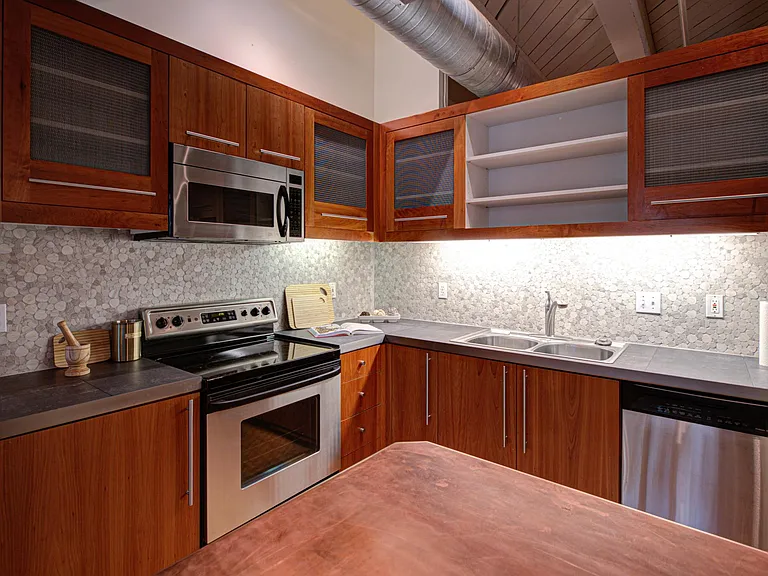 1420 NW Lovejoy St #332 — Photo 7