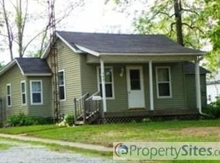 702 Oak St, Three Rivers, MI 49093