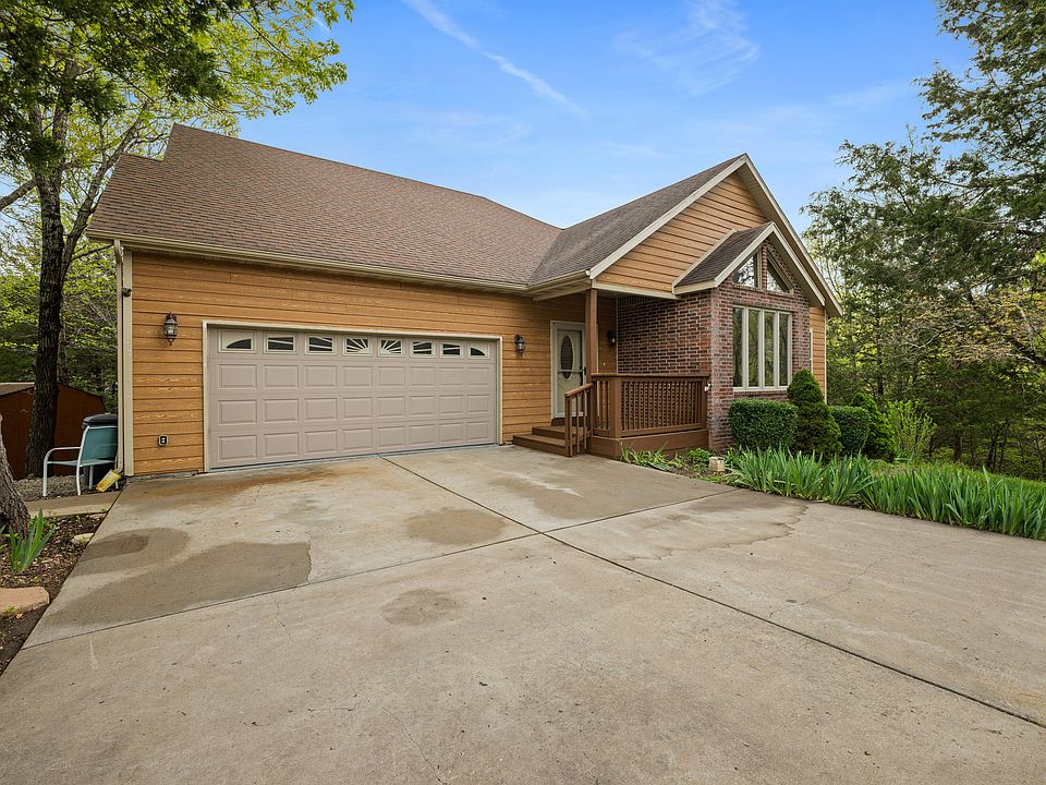 1st image of 430 Pine Woods Village Dr