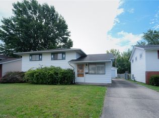 4212 Holl Ave, Sheffield Lake, OH 44054