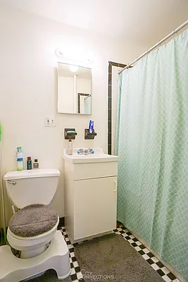 Rented by City Connections Realty | media 25