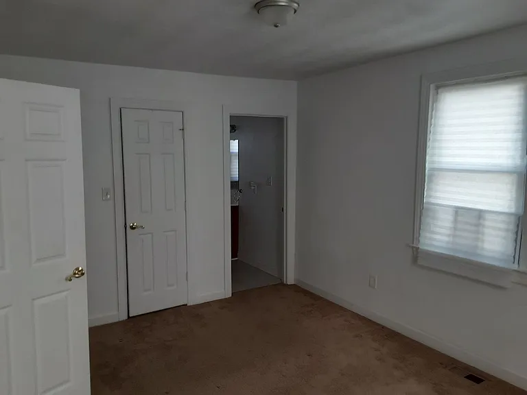 915 D St — Photo 12