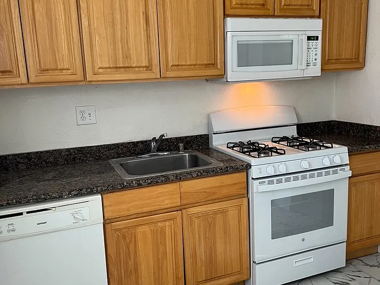142 Alturas Ave #D — Photo 12