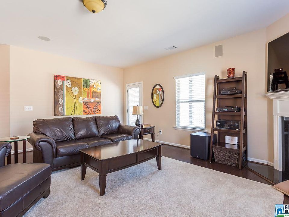 2nd image of 313 Creekside Ln