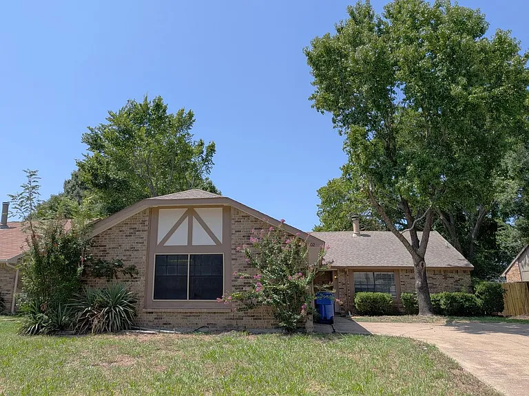 602 Heritage Hill Dr — Photo 2