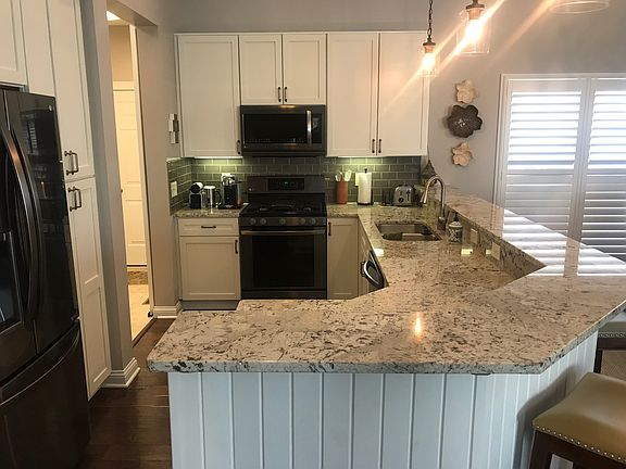 Kitchen Bar Area