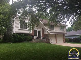 3774 SW Wood Valley Dr, Topeka, KS 66610