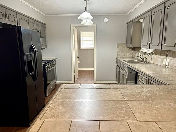 4th image of 118 Avondale Dr