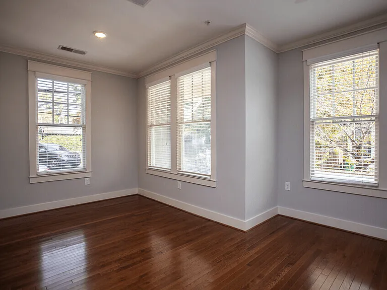 525 East Blvd — Photo 56