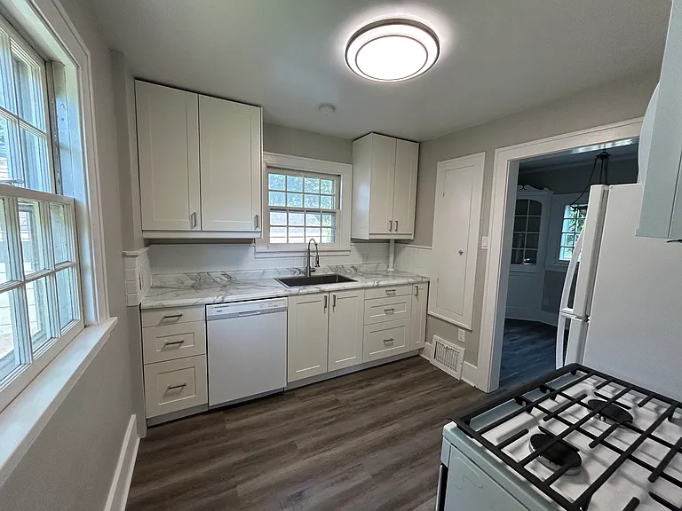 2217 Donald St — Photo 18