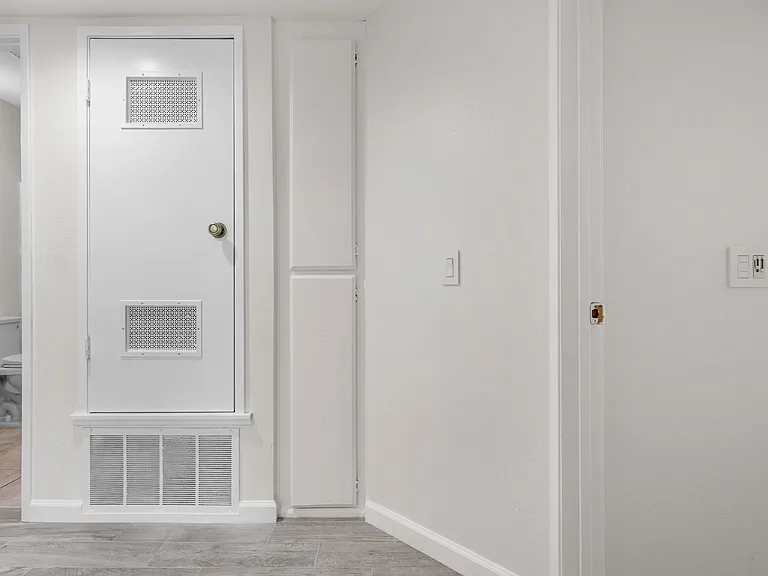 9424 Twin Trails Dr #103 — Photo 11