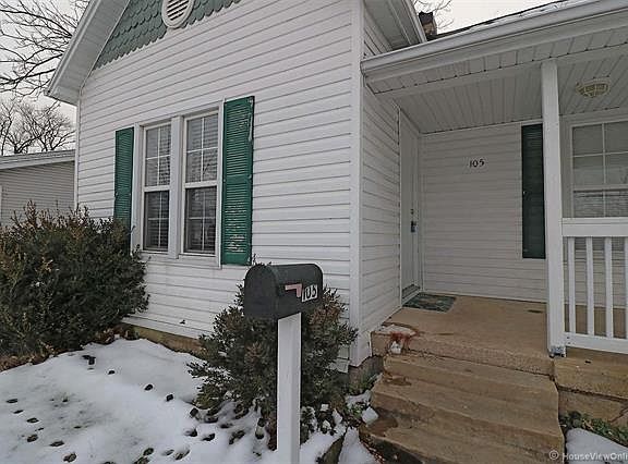 5th image of 105 N Waller St