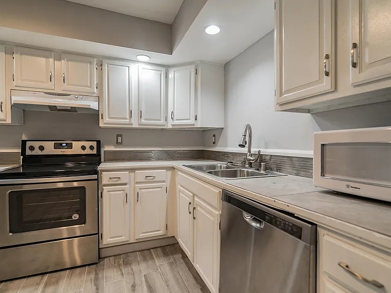 1116 Rhode Island Ave NW #B — Photo 5