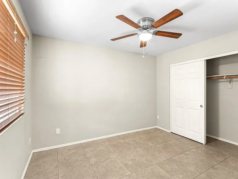 1702 E Gaylon Dr — Photo 5