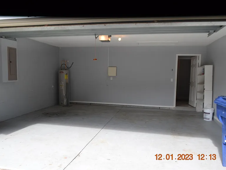 2053 Harcourt Pl — Photo 17