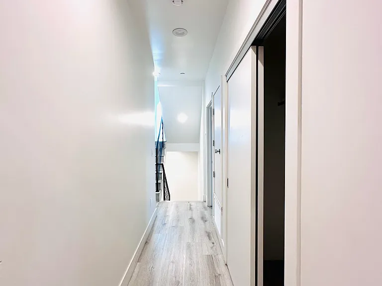 218 N Coronado St #216-1/2 — Photo 28