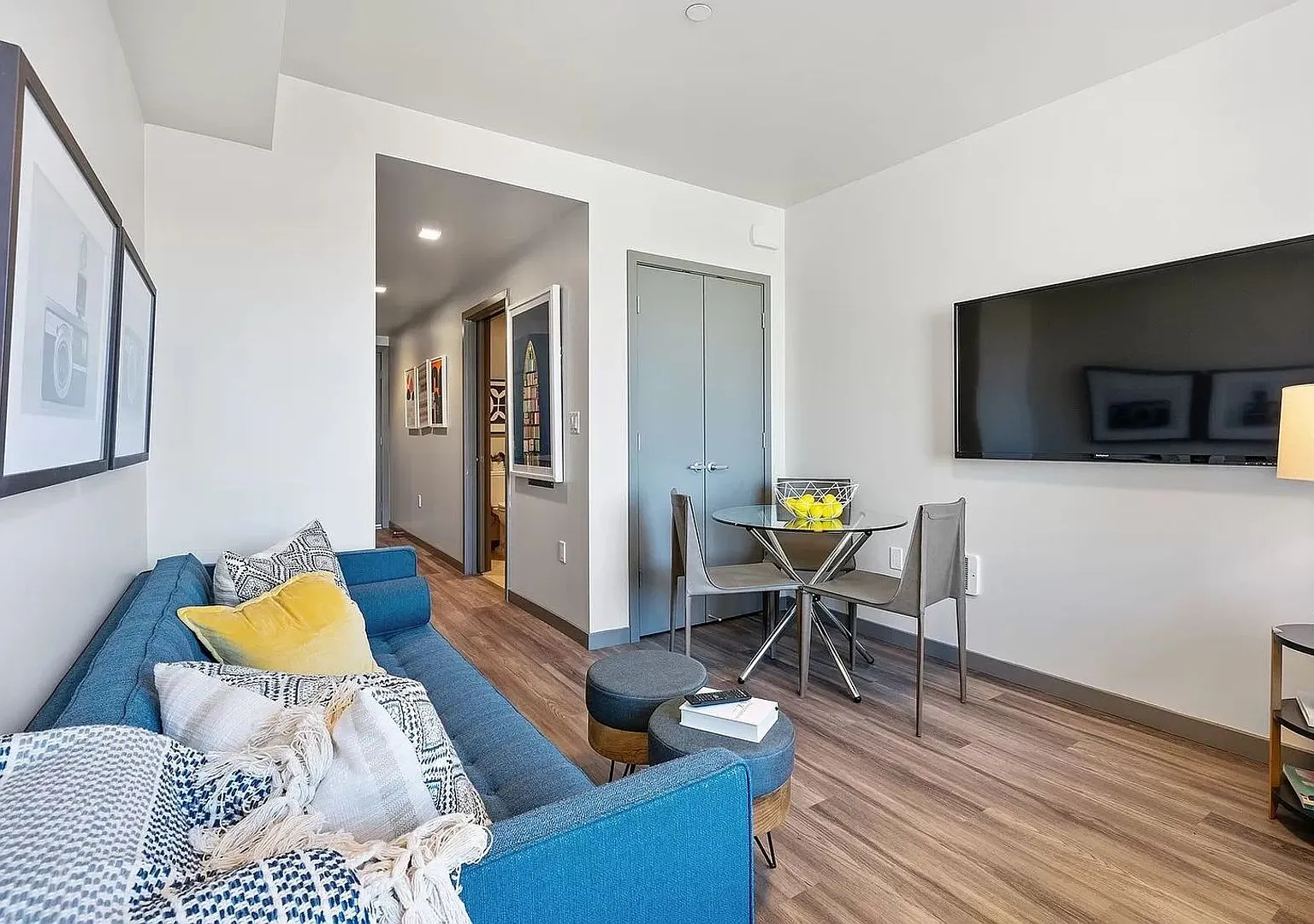 235 Valencia Street — Photo 2