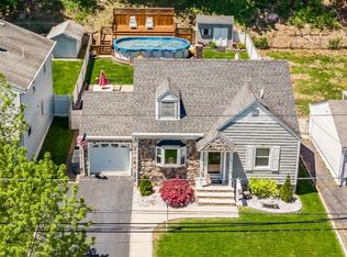 195 Beverly Hill Rd, Clifton, NJ 07012