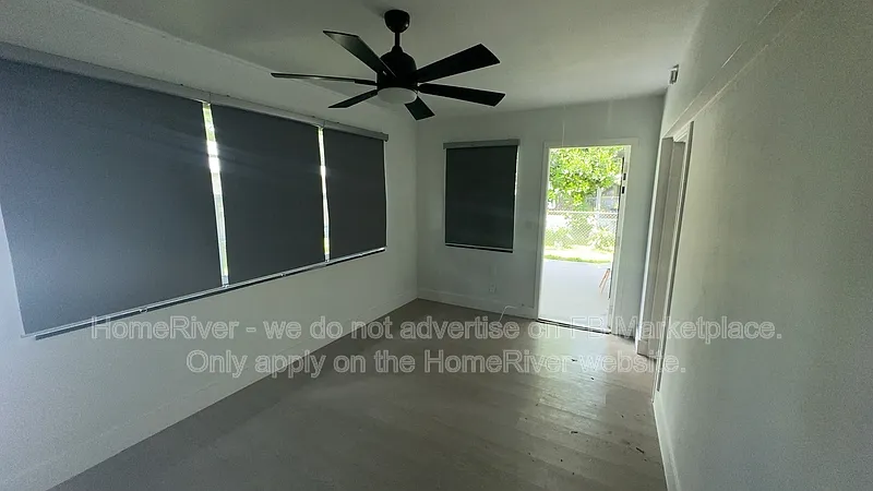 2 bed, 2.0 bath, 1320 sqft, $1,595 — Photo 3