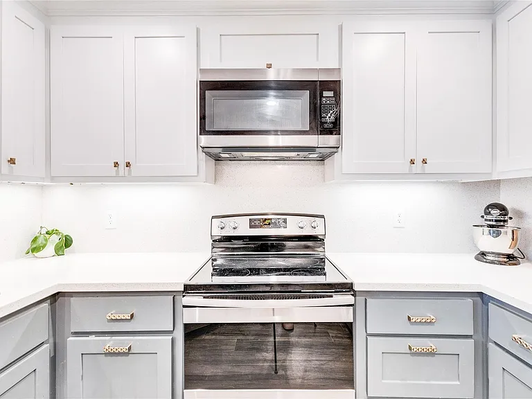 2450 Wickersham Ln #M1308 — Photo 8