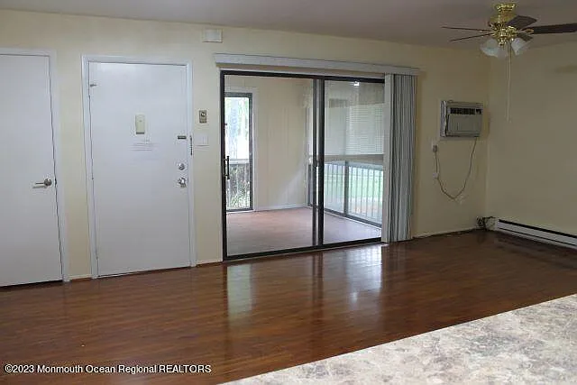 134 Amberly Dr #F — Photo 5