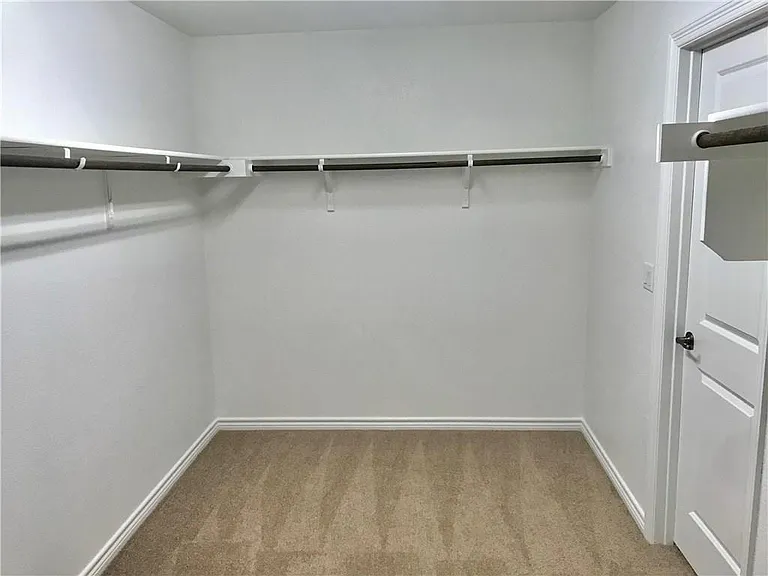 9008 Gage Dr — Photo 16