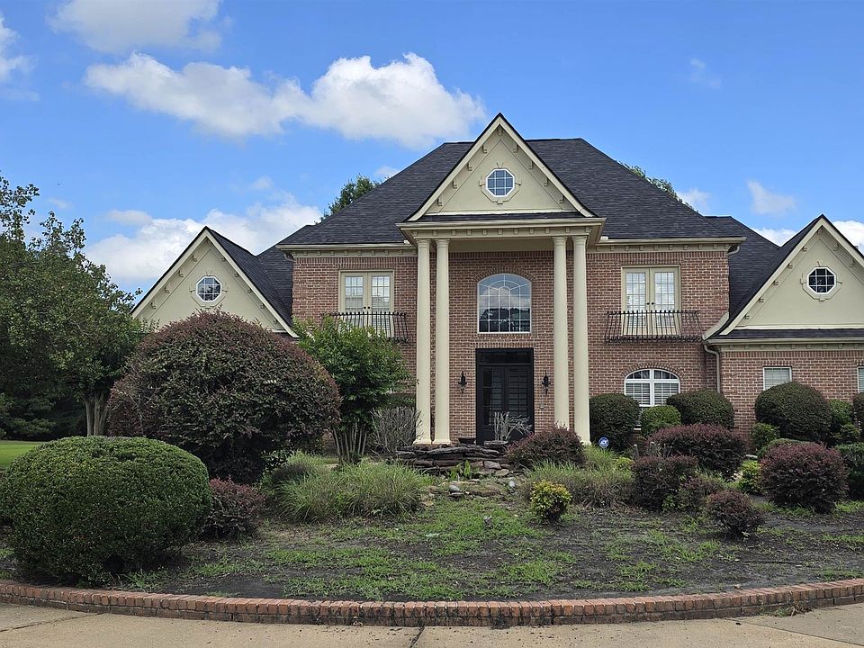 1st image of 160 Monterey Mills Cv