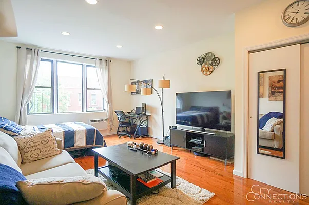 Rented by City Connections Realty | media 12