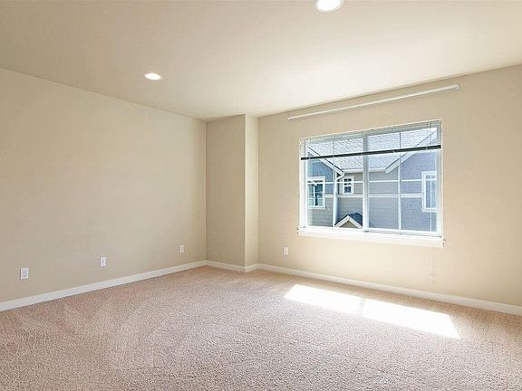 5th image of 13931 34th Dr SE Unit A