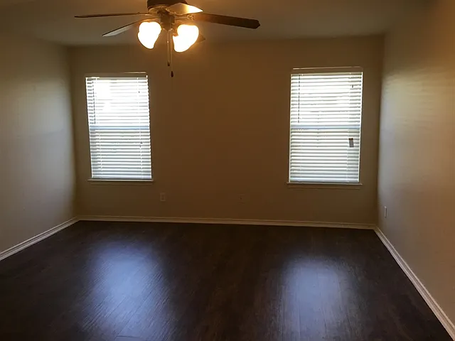 9019 Walnut Spgs — Photo 7