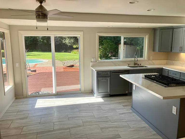 1660 Oak Ave — Photo 28