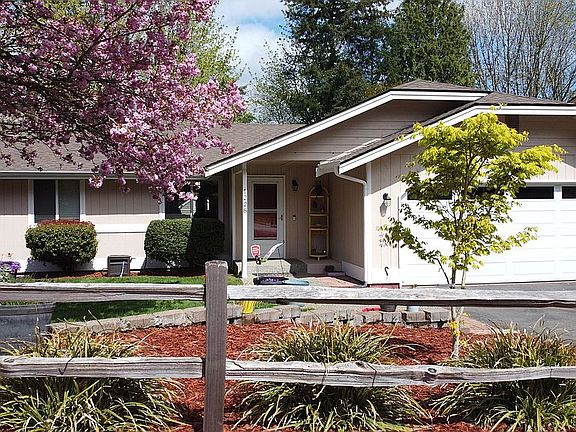 2nd image of 1228 NE Magnum Ct