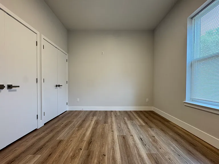 5222-24 Chester Ave #2 — Photo 31