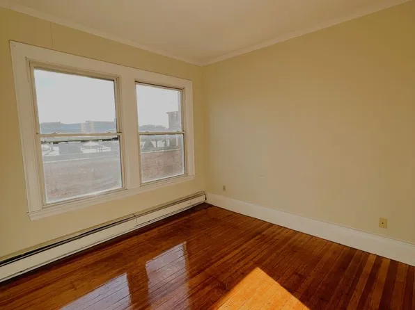 443 North Street, 443 North St APT 11, Pittsfield, MA 01201