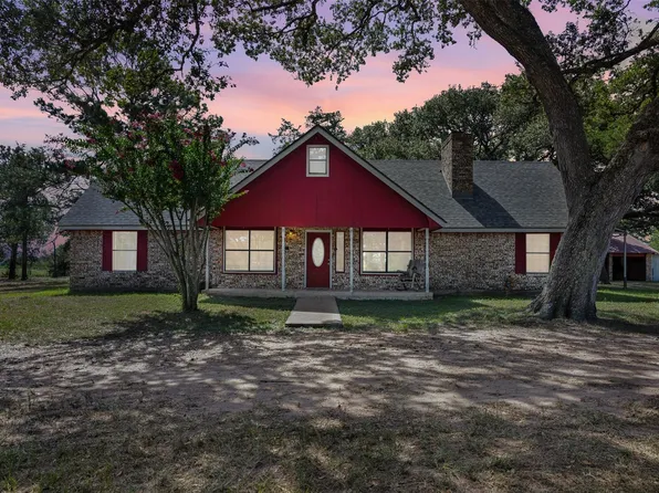 1107 County Road 151, Columbus, TX 78934