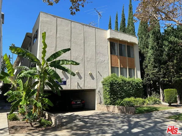 439 S Oakhurst Dr APT 1, Beverly Hills, CA 90212