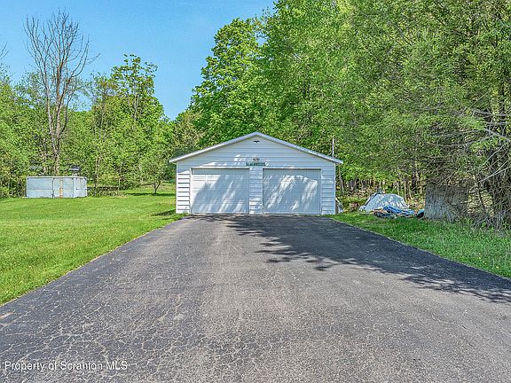 3rd image of 108 George Dr