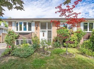 543 Pinegrove Rd, Oakville, ON L6K 2C2