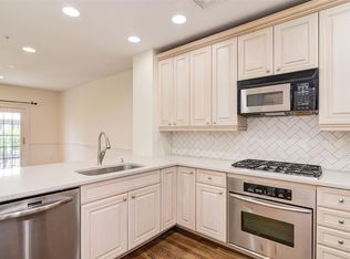208 Jackson St APT 4, Hoboken, NJ 07030