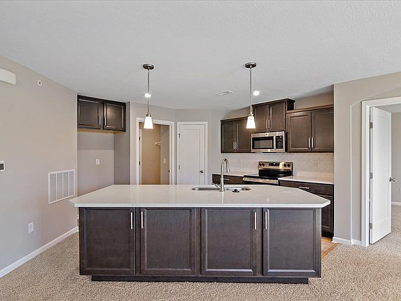 3rd image of 523 Tradition Rdg #81204