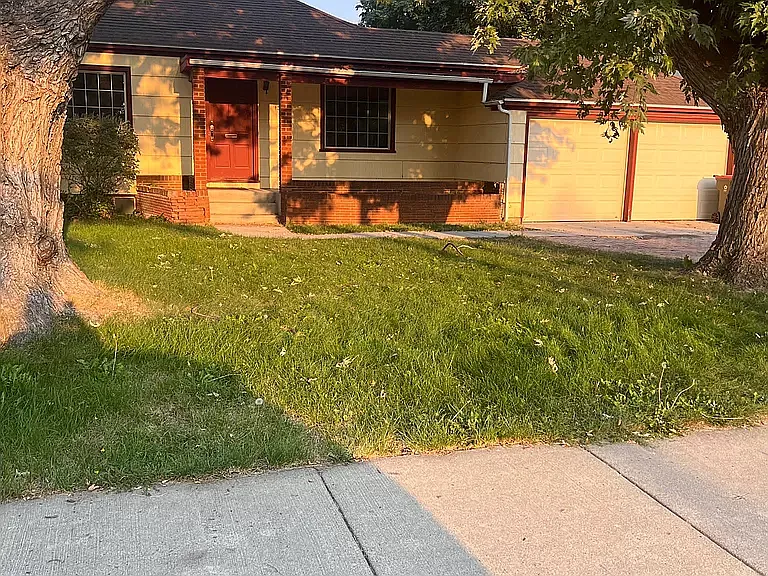 1320 N Main St — Photo 1