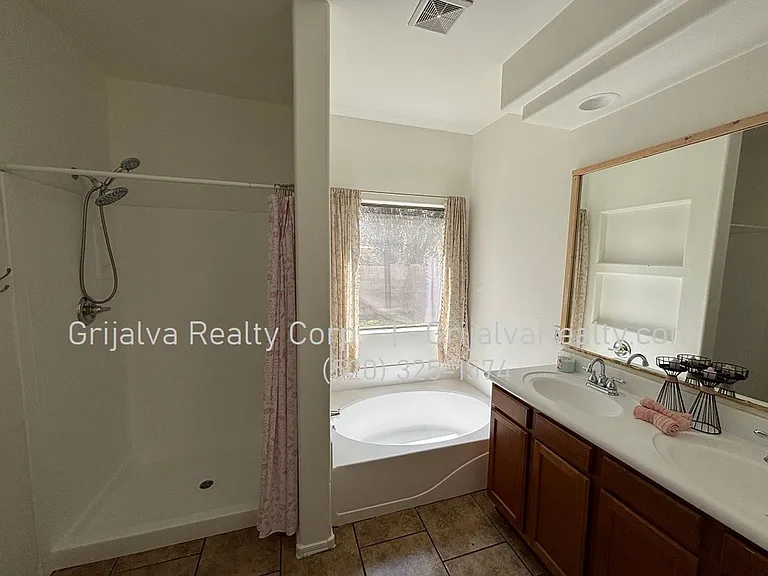 182 E Corte Rancho Dorada — Photo 8