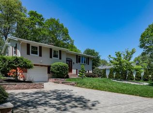 1 Anne Dr, Peabody, MA 01960