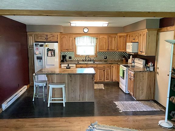 5th image of 10922 Sharon Dr