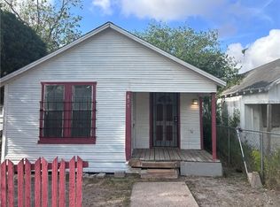 531 W Ave E, Robstown, TX 78380
