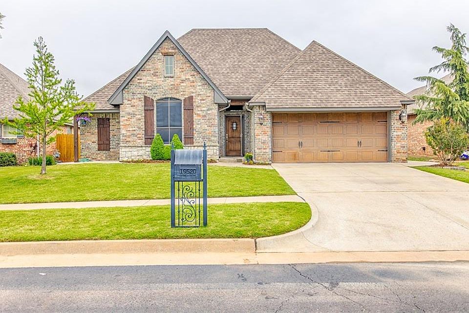 1st image of 19520 Green Meadow Ln