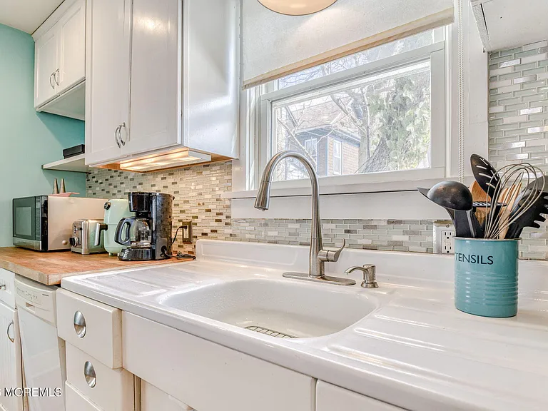 127 Lawrence Ave — Photo 7