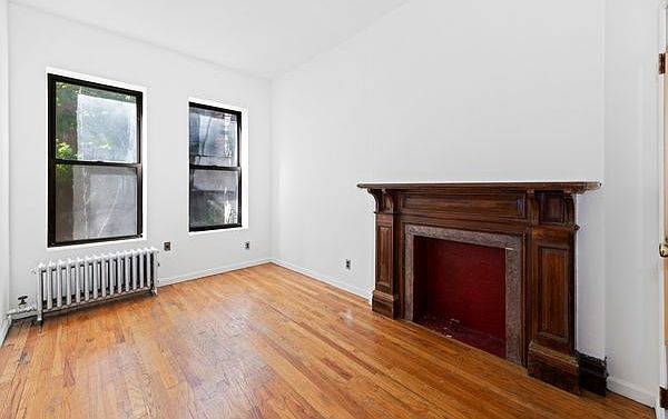 1st image of 64 W 84th St #3