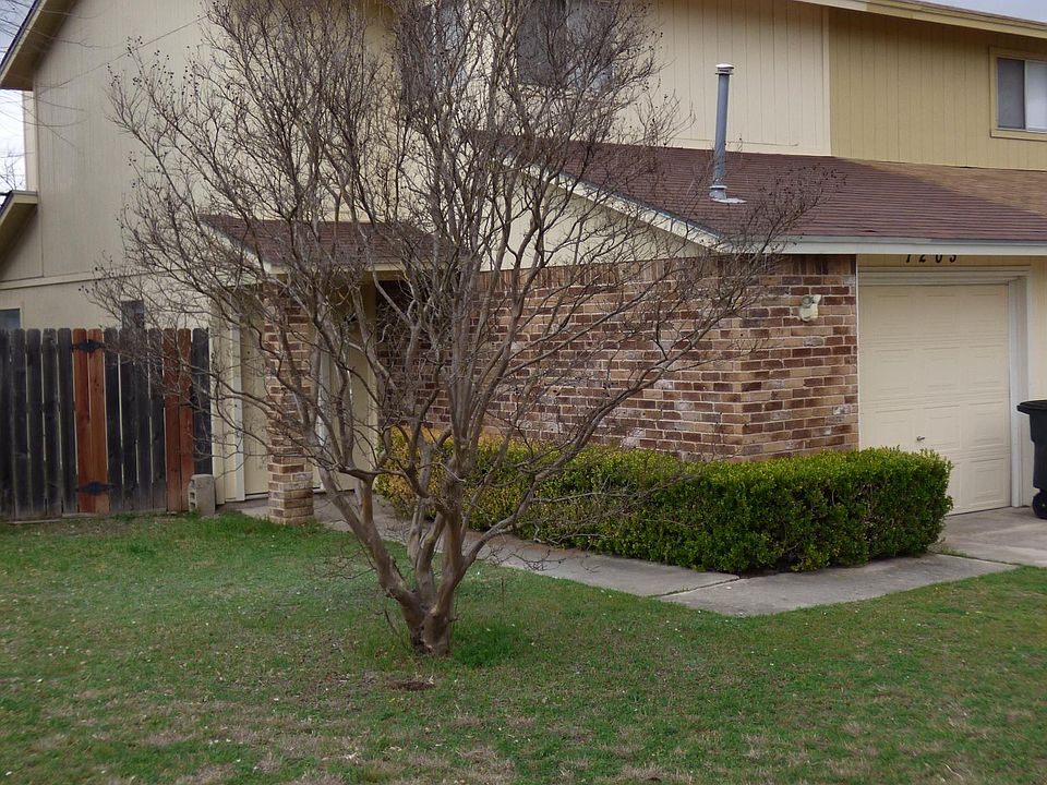 1st image of 1203 Royal Crest Dr
