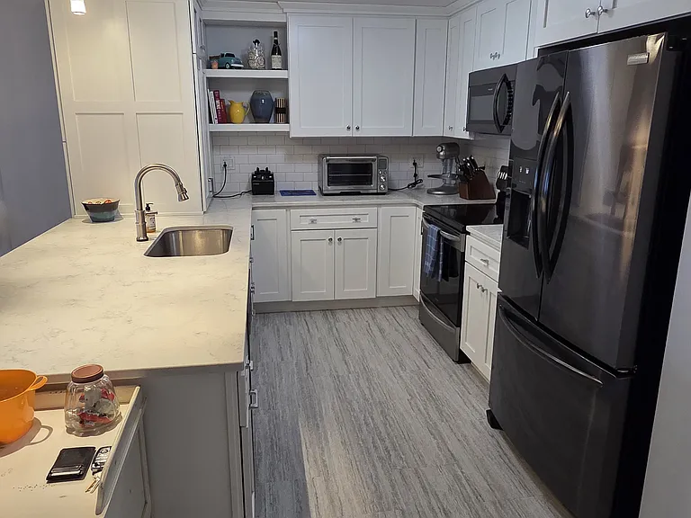 112 Franklin St #C8 — Photo 10